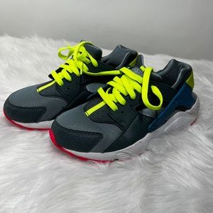 Neon Nike Huaraches